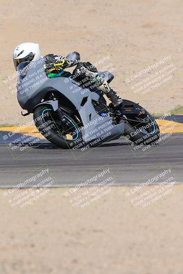 media/Sep-30-2023-SoCal Trackdays (Sat) [[636657bffb]]/Turns 9 and 10 (1010am)/
